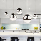 Suspension globe en verre LumaOrb, finitions argent, or et or rose
