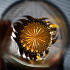 Kireno Inkstone Flame Edo Kiriko whiskyglas, trææske