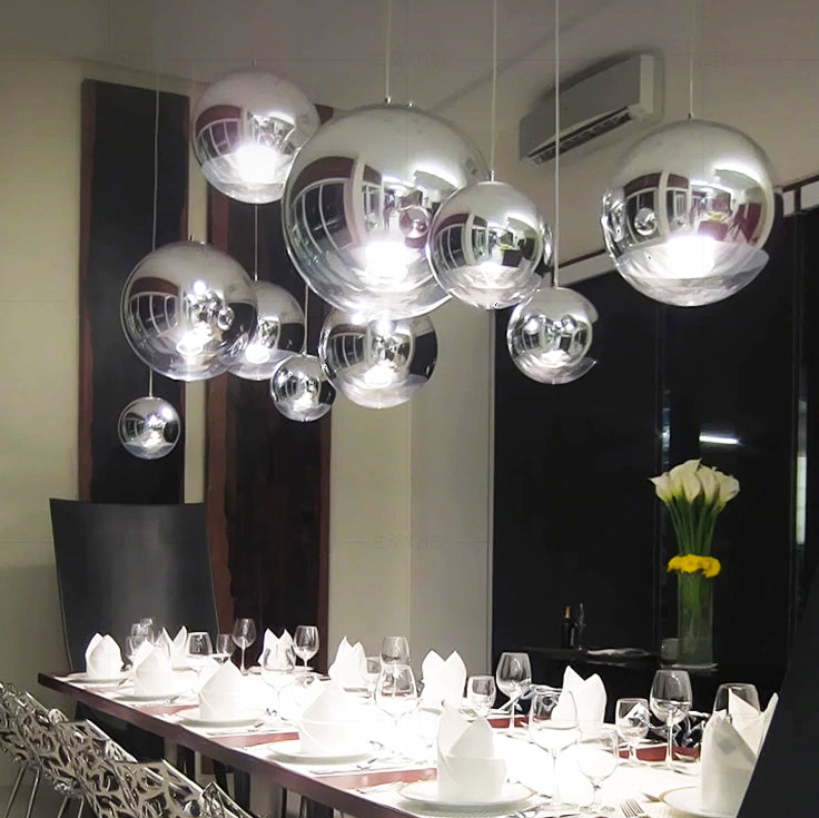 Suspension globe en verre LumaOrb, finitions argent, or et or rose