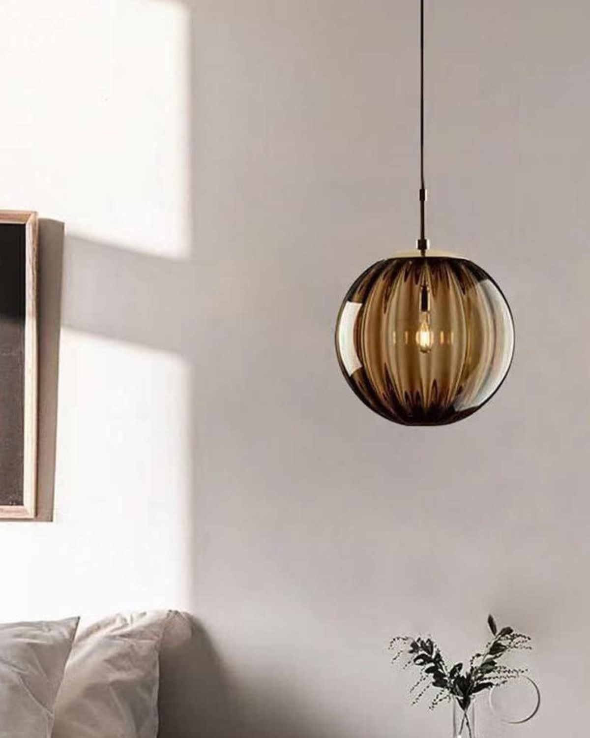 Lampada a sospensione VeraLux Vintage-Glow, vetro colorato, disponibile in sei colori
