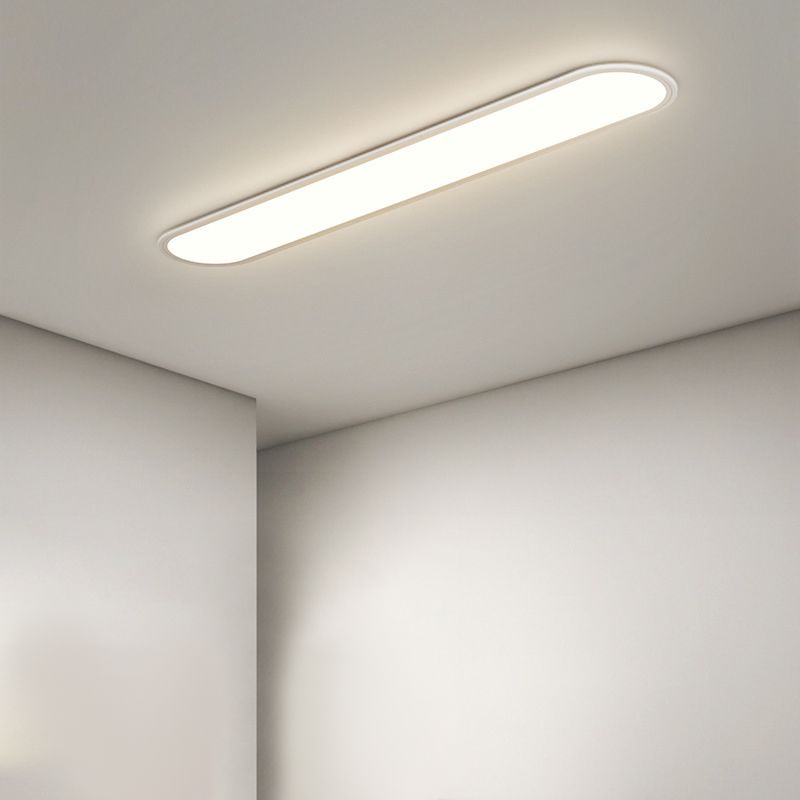 NovaOval plafondlamp, slank ovaal profiel, zwart of wit