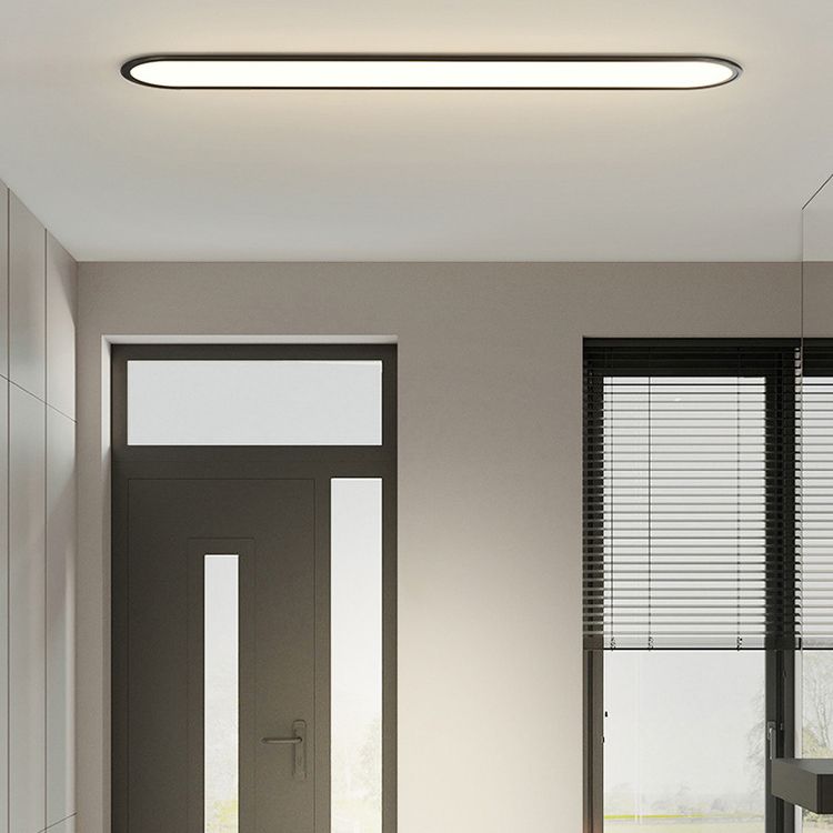 NovaOval plafondlamp, slank ovaal profiel, zwart of wit
