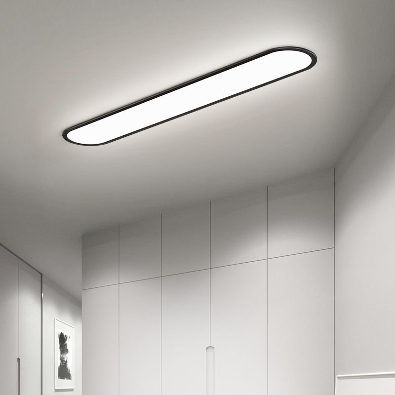 NovaOval plafondlamp, slank ovaal profiel, zwart of wit