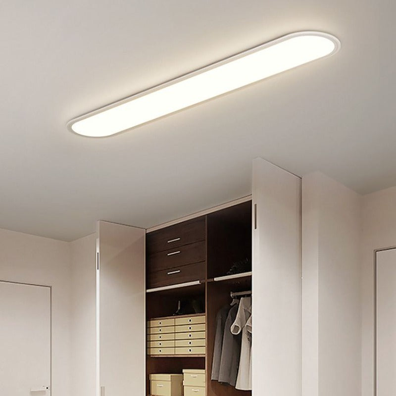 NovaOval plafondlamp, slank ovaal profiel, zwart of wit