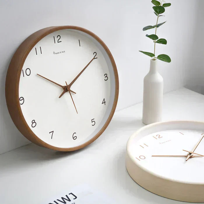 Nástěnné hodiny z masivního dřeva s tichým strojkem, design Luxwood