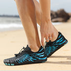Barfußschuhe mit Kupferdetails und einer dünnen, flexiblen Sohle