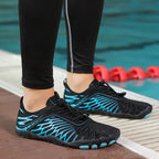 Barfußschuhe mit Kupferdetails und einer dünnen, flexiblen Sohle