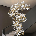 Olivia Moderner goldener Treppenhaus-Kronleuchter, Metall & Keramik | Fioriscas