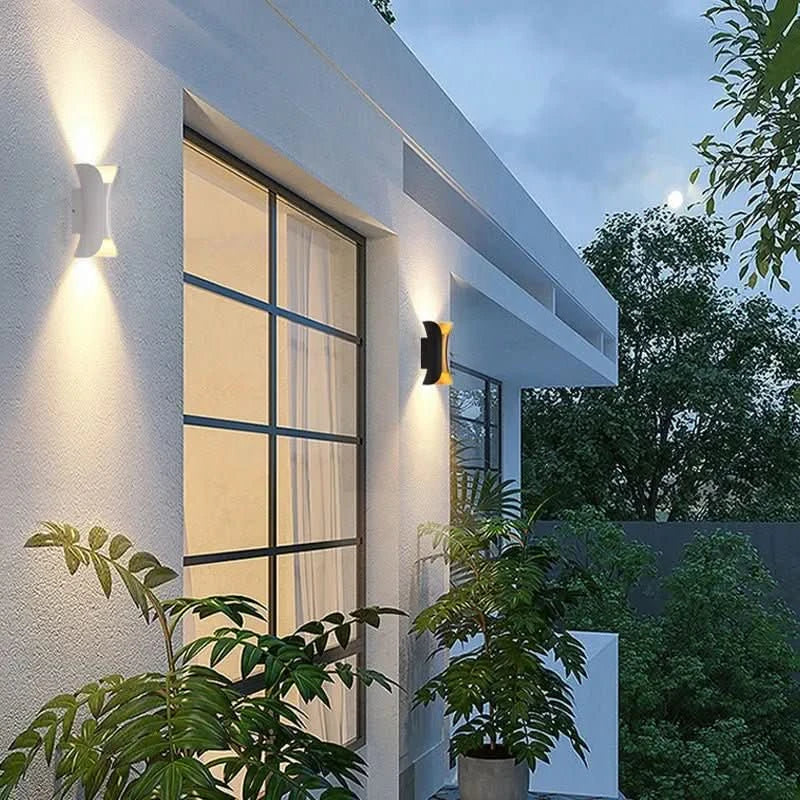 Applique murale résistante aux intempéries avec protection IP65 - Fioriscas
