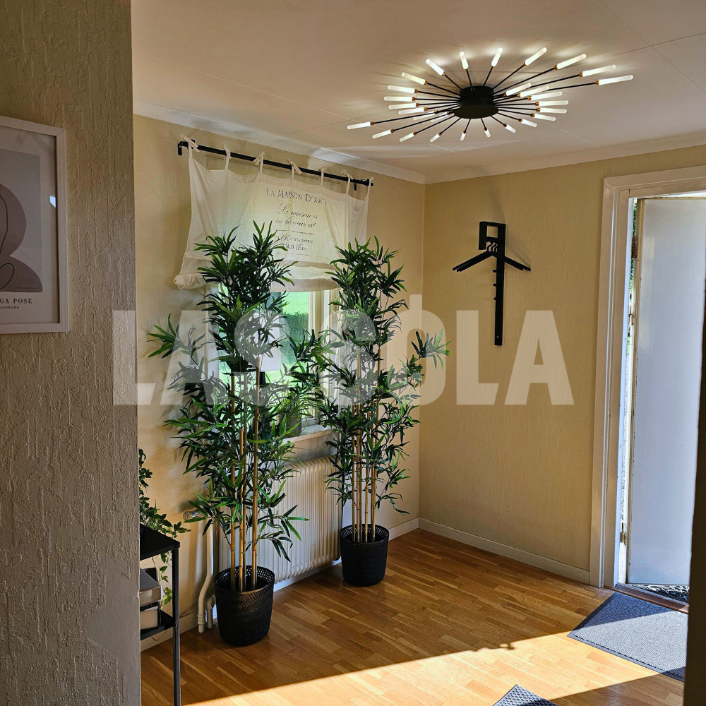 Asterra Albina Metal- og akryl-loftlampe til planmontering, 12 W til 42 W LED