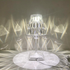 Lampada da tavolo Crystal Touch per un'illuminazione romantica ed elegante in camera da letto | Fioriscas