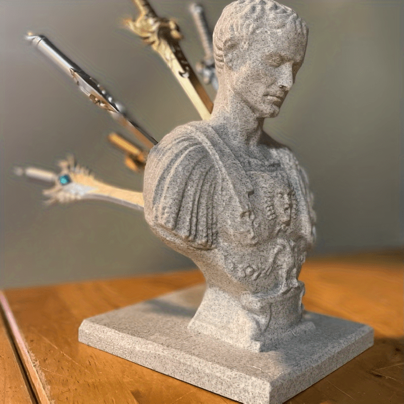 Schreibtisch-Stifthalter im Design einer Aurelius-Römerbüste, Marmor oder Weiß
