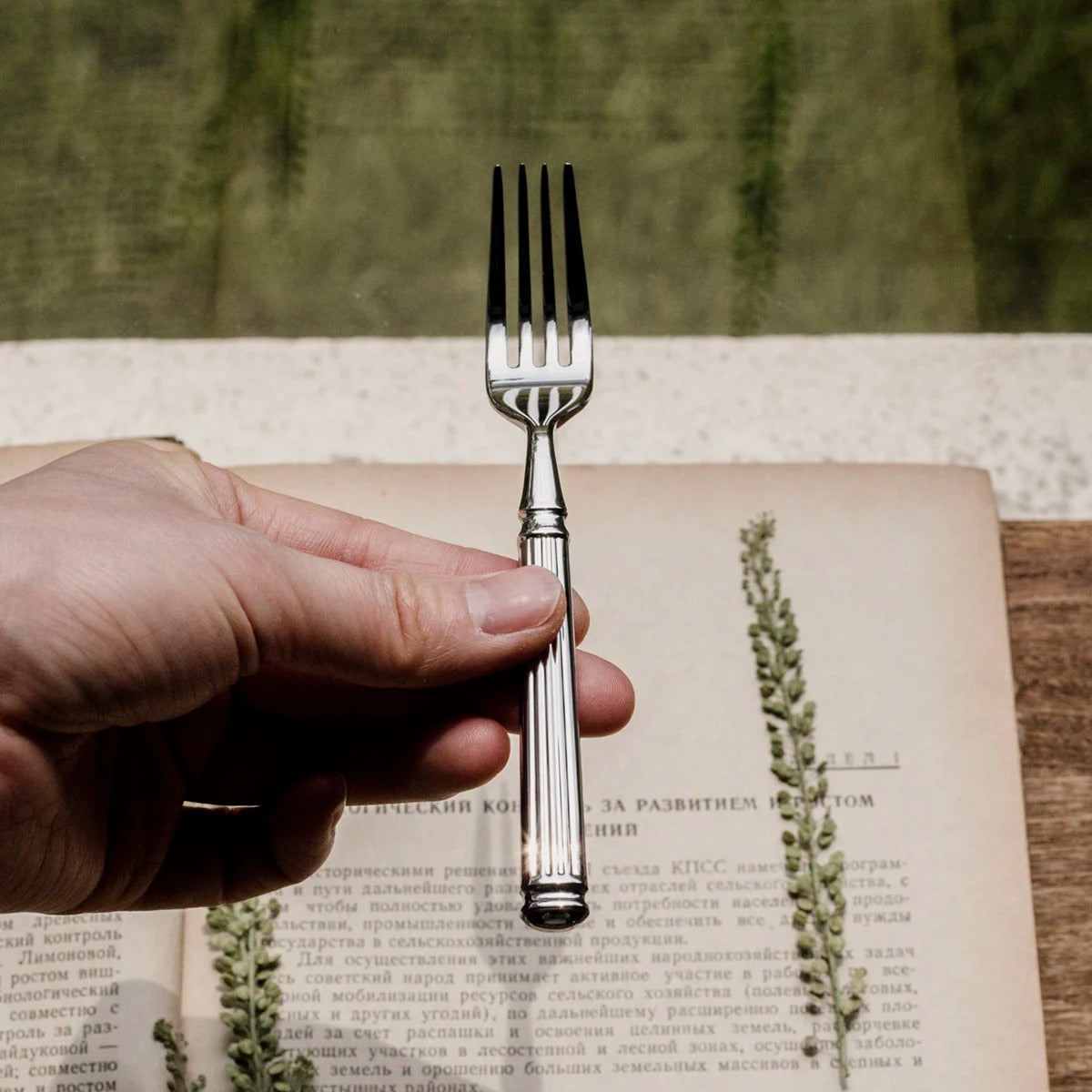 Bellemont Roman-Inspired Flatware Set, Heavyweight Cutlery, 4 or 20 Pieces