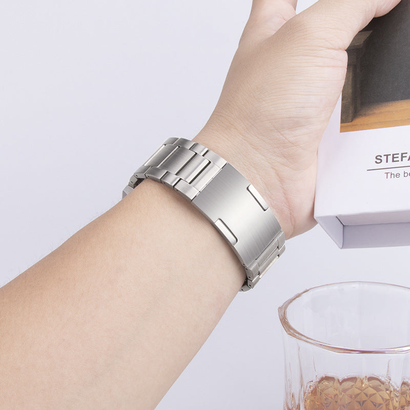 Samsung Watch Ultra titaniumrem, Toria DLC ridsefast finish