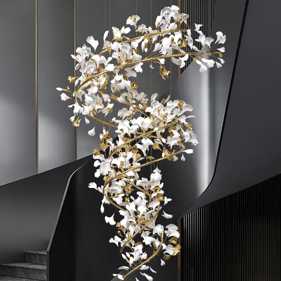 Olivia Moderner goldener Treppenhaus-Kronleuchter, Metall & Keramik | Fioriscas