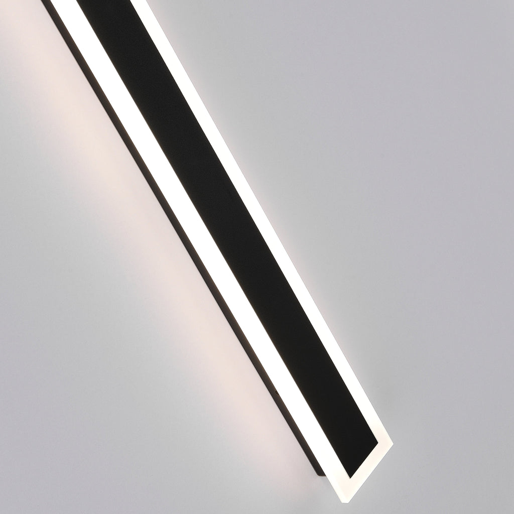 Lineær udendørs væglampe med Frostline-design i akrylpanel