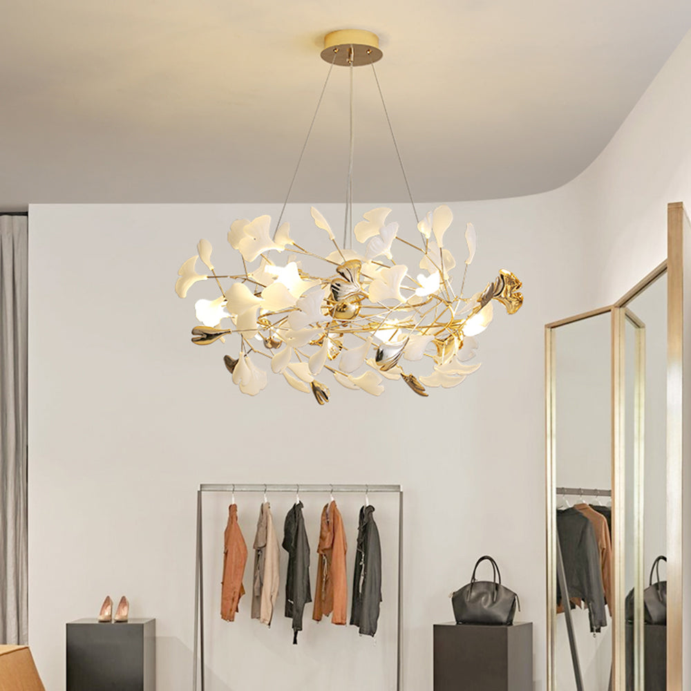 Olivia ginkgo-lehden muotoinen moderni metallinen kattokruunu, kulta | Fioriscas
