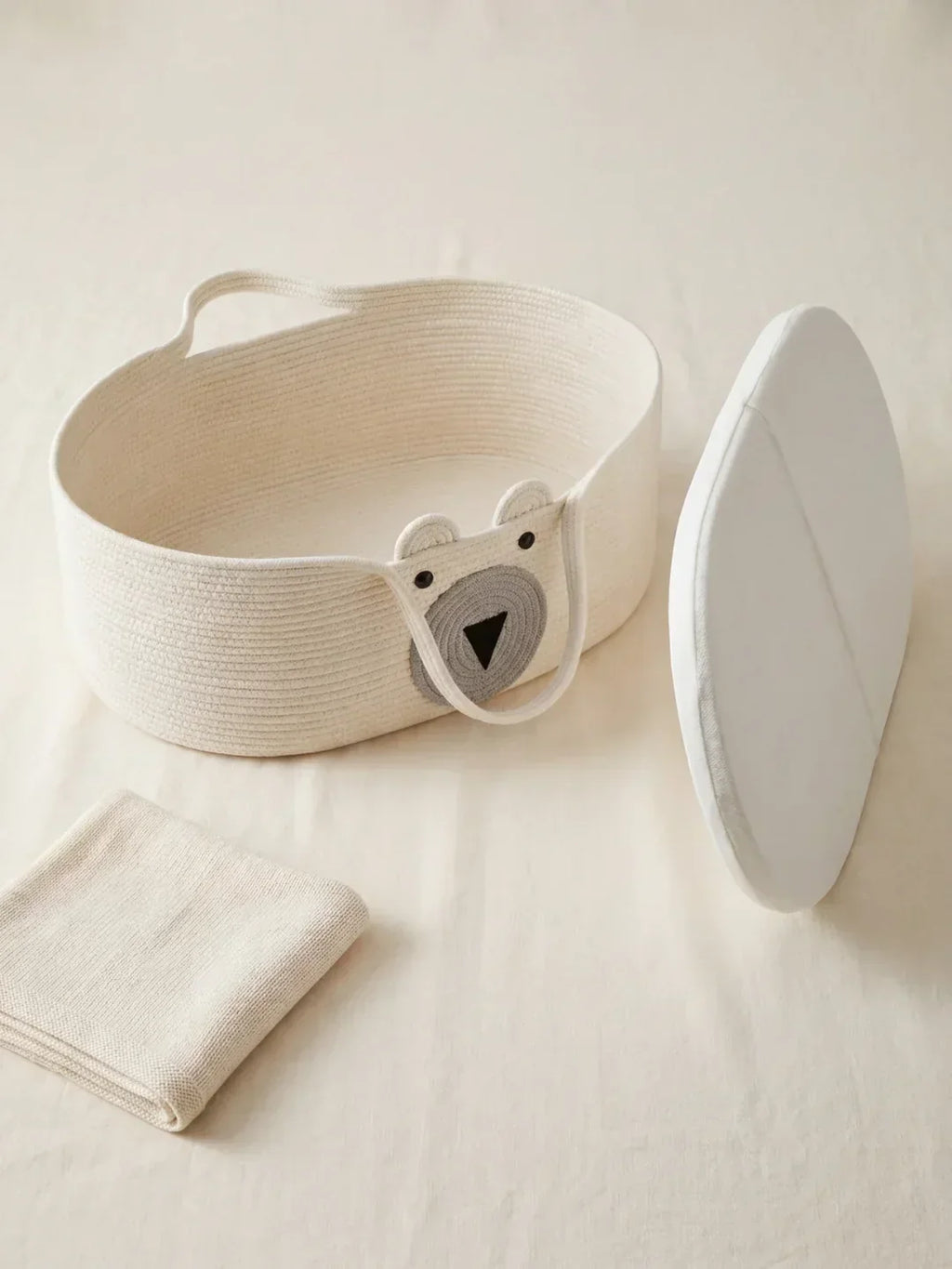 Bear Shaped Changing Basket In Cotton Rope For Nursery | Fioriscas
