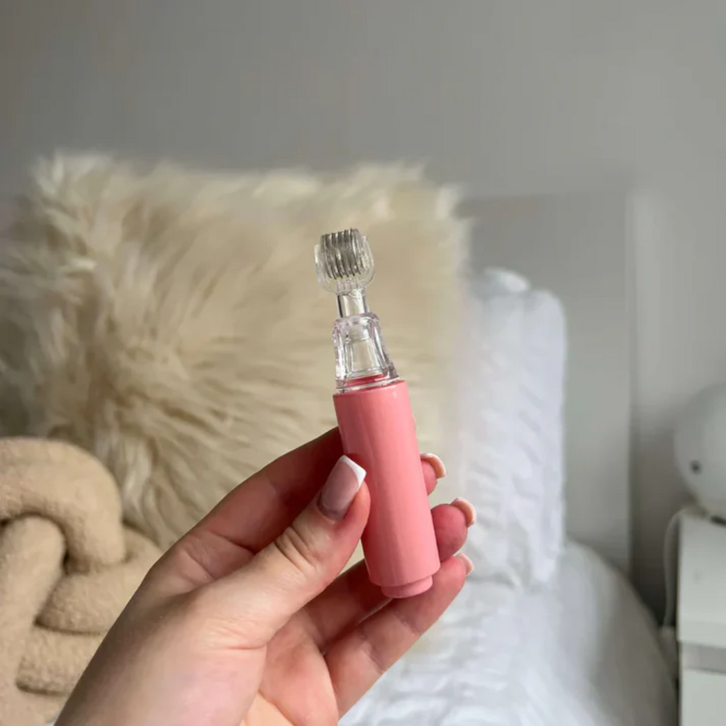 Lip Micro-Needling Roller & Hydrating Collagen Serum Kit