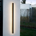 Applique murale noire élégante, luminaire LED Nyx pour murs extérieurs