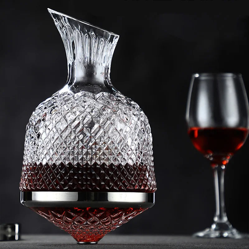Skleněná karafa na víno AureoSpin 1500ml s otočnou základnou o 360°
