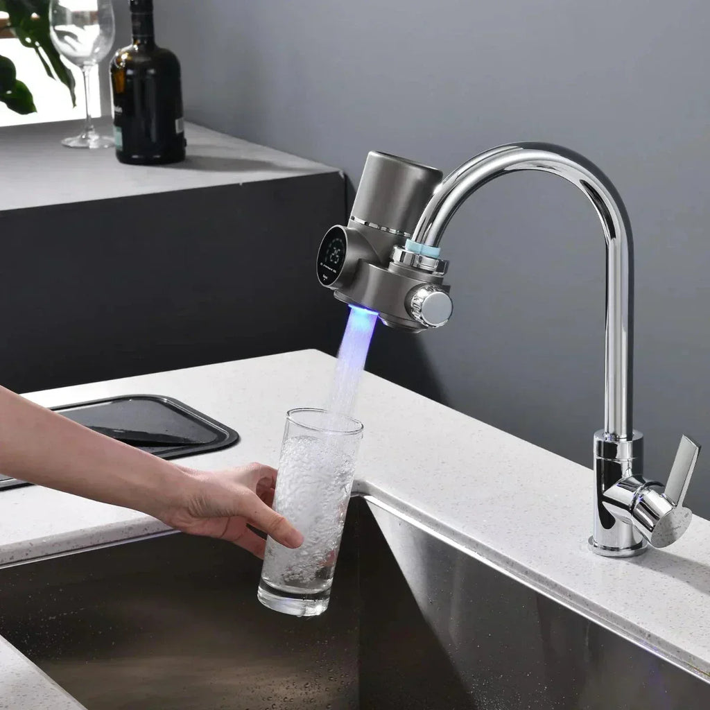 ClearView-hanan vedensuodatin LED-näytöllä keittiön hanaveteen