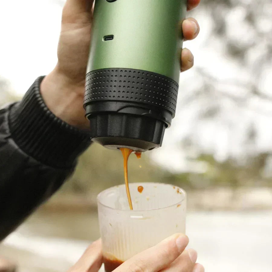 20 barの圧力とカフェ品質の抽出を実現する、旅行に便利なNanoコーヒーメーカー | Fioriscas