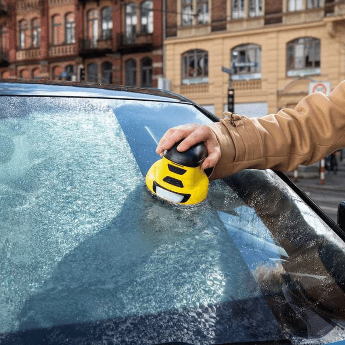 Heated Windshield Scraper With Automatic Clearing For Winter Driving | Fioriscas