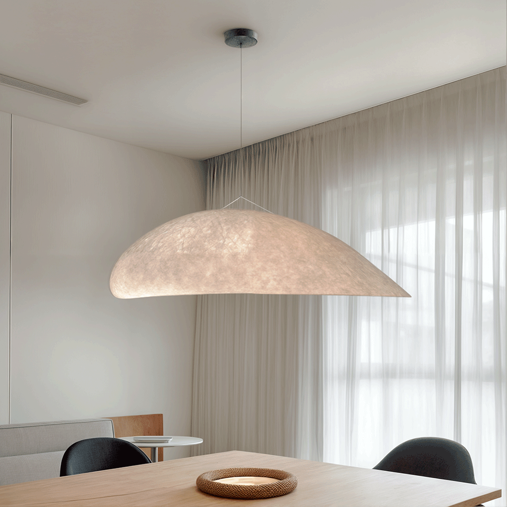 Lyra LED-lysekrone med lagdelt silke-bladskærm, nordisk design