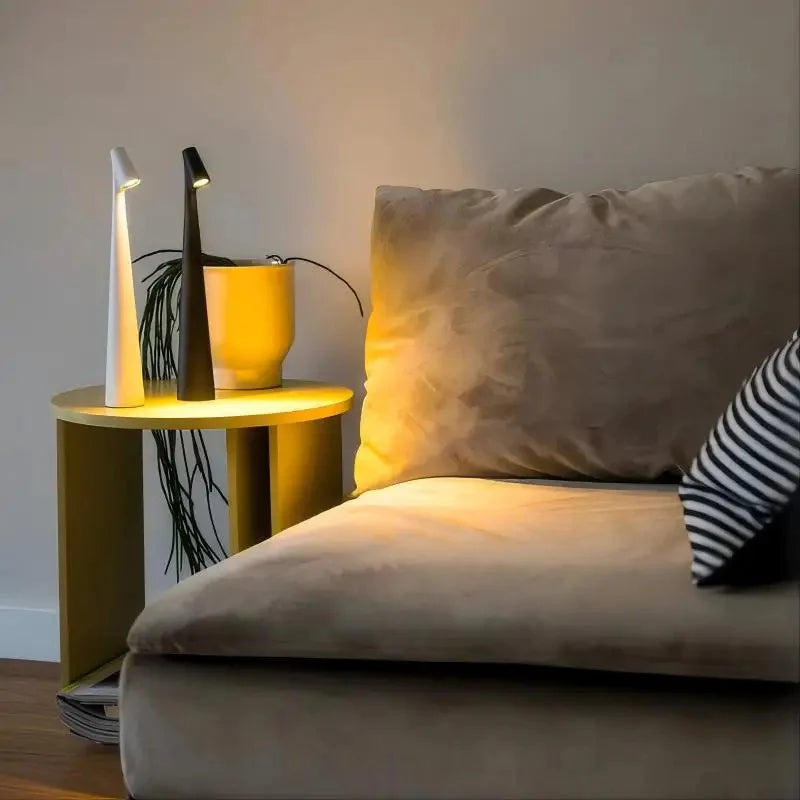 LumaNord genopladelig bordlampe med varmt LED-lys til spisning og læsning