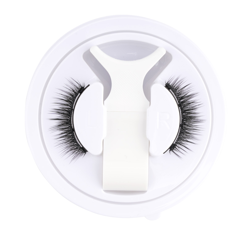 Reusable Magnetic Eyelash and Tweezers Set – No Glue Required