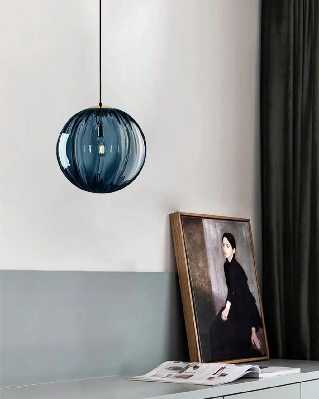 Lampada a sospensione VeraLux Vintage-Glow, vetro colorato, disponibile in sei colori