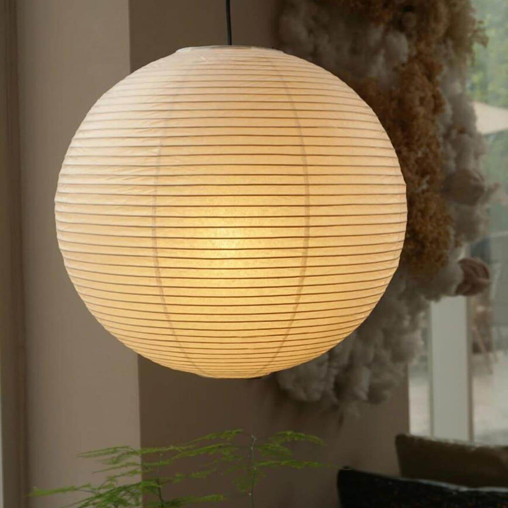 Kula wisząca Ember Vale z ciepłym światłem w stylu Japandi Wabi Sabi