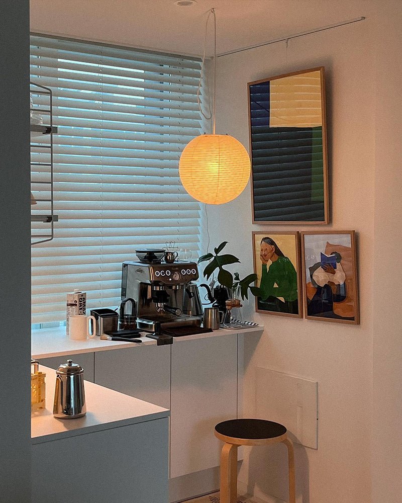 Lumiera rund papperslykta, pendellampa med sladd, vit tråd, japanskinspirerad modernist