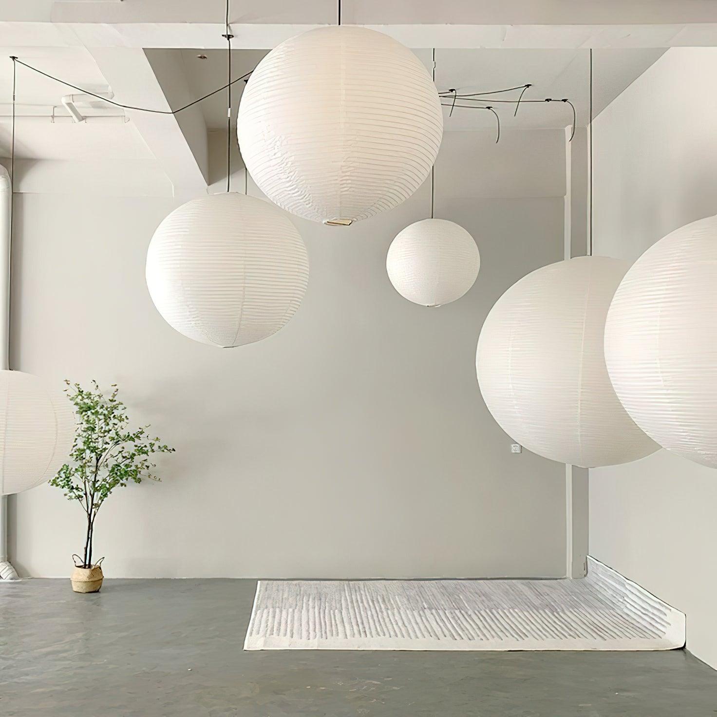 Lumiera rund papperslykta, pendellampa med sladd, vit tråd, japanskinspirerad modernist