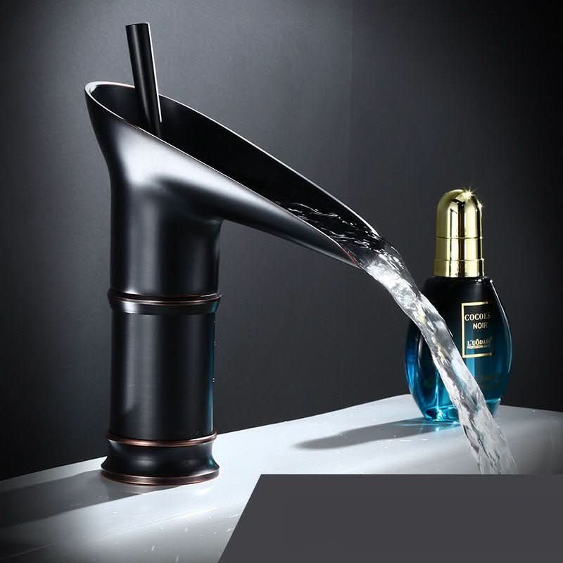 Antique Waterfall Basin Faucet made of Brass - Fioriscas