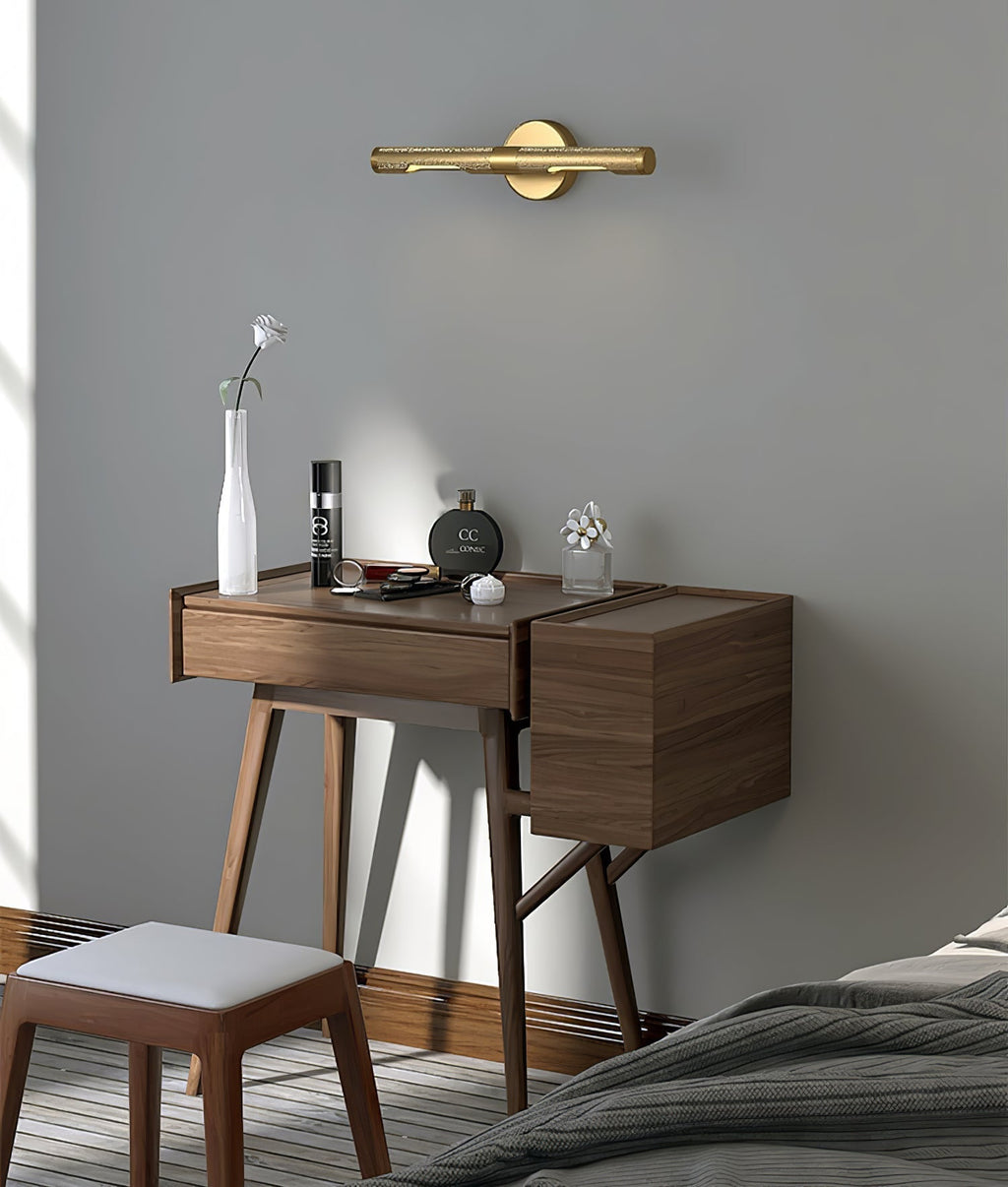 Solvain moderní mosazné LED nástěnné světlo | Fioriscas