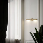 Solvain moderní mosazné LED nástěnné světlo | Fioriscas