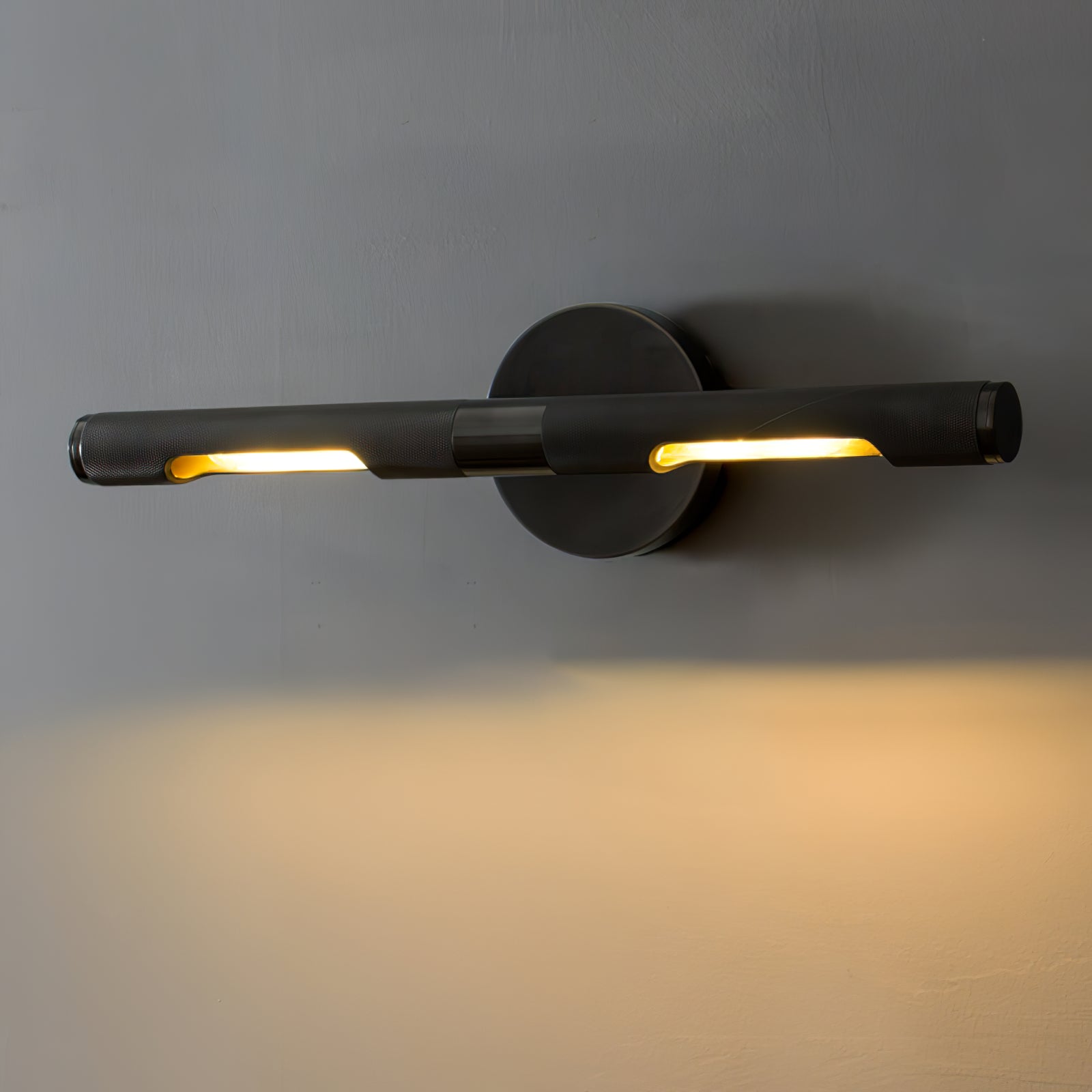 Solvain moderní mosazné LED nástěnné světlo | Fioriscas