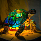 Bunte Akzentleuchte aus Vitrageglas in Tierform, Vitrafauna