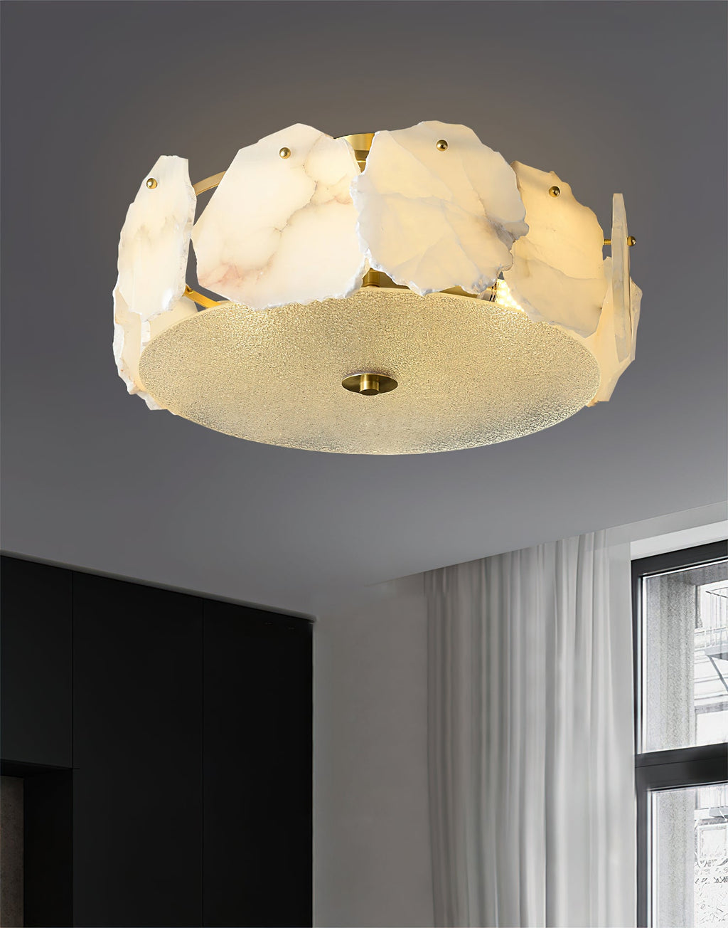 Lampada da soffitto sofisticata a disco piatto in vetro alabastro Zoruvys | Fioriscas
