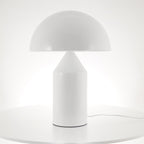 Stolní lampa Atollo Lunaro, sochařský kovový design v italském stylu