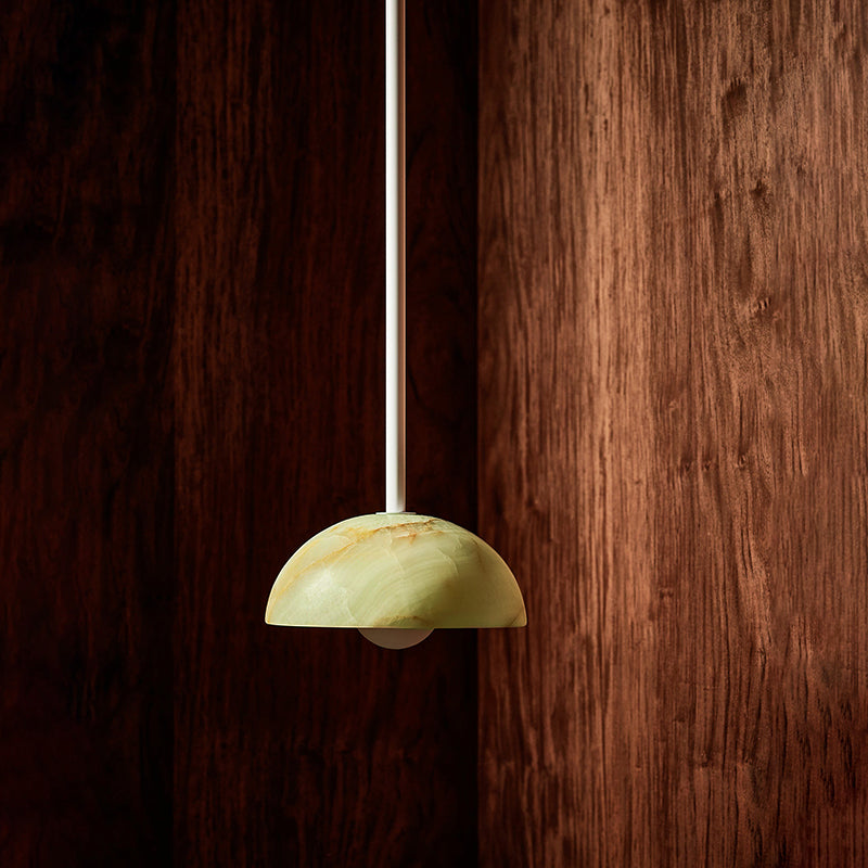 Aurelia moderni minimalistinen eleganssi messinki-metalli-lasiriippuvalaisin | Fioriscas