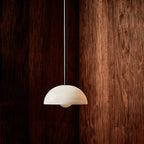 Aurelia moderni minimalistinen eleganssi messinki-metalli-lasiriippuvalaisin | Fioriscas