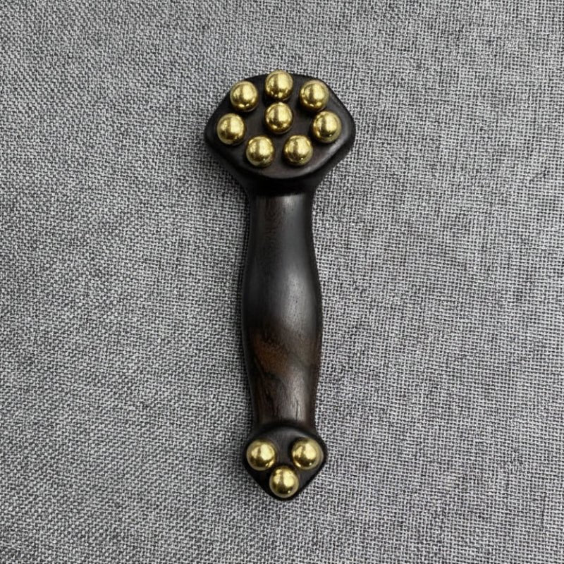 Massaggiatore facciale Gua Sha in legno di sandalo per lifting - Fioriscas