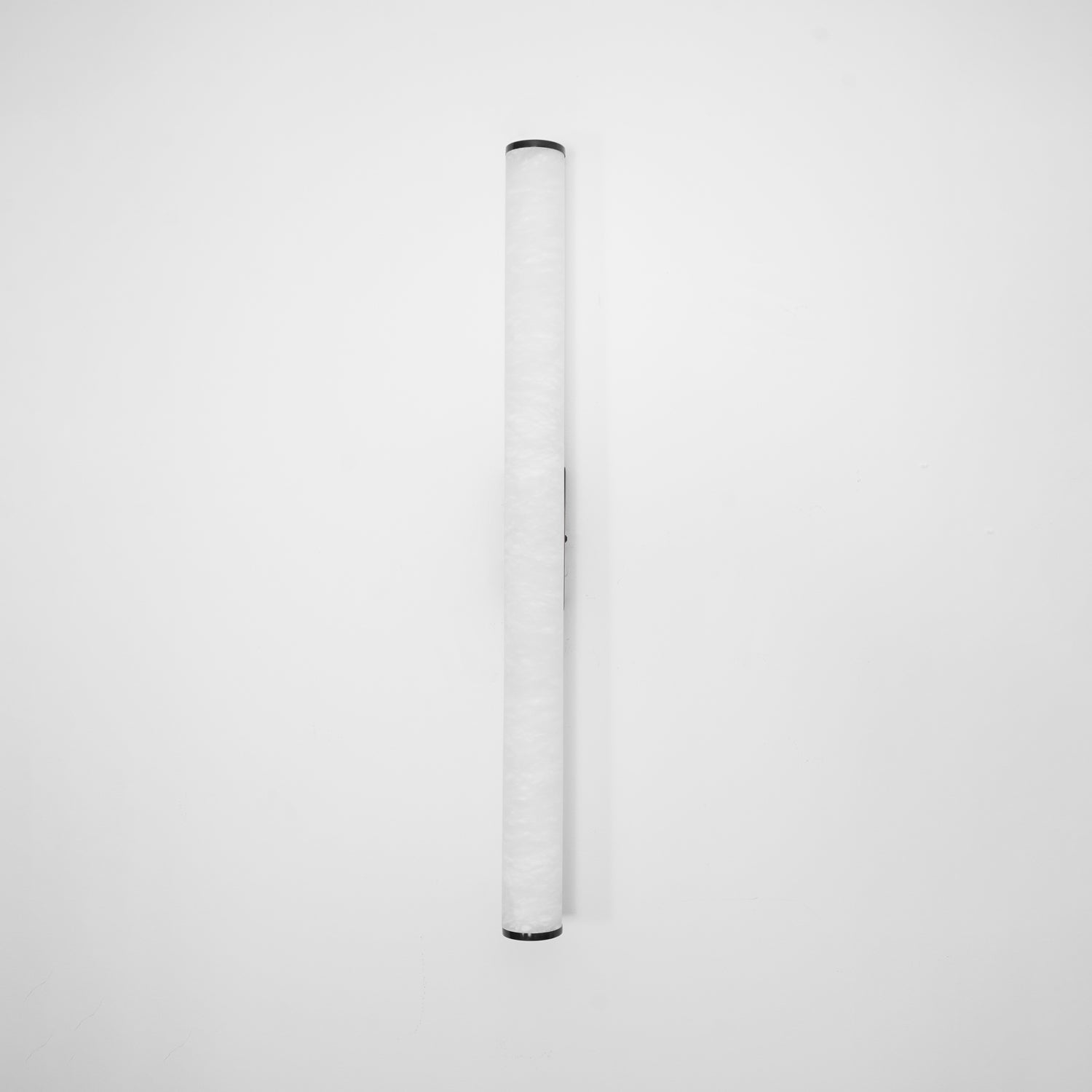 Klyr alabaster lodret cylindrisk væglampe | Fioriscas