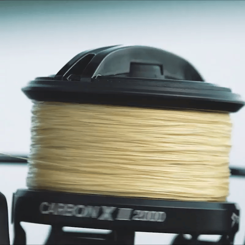 Naviják Piscifun Carbon X II Ultralight s přívlačovým mechanismem, celokarbonová konstrukce