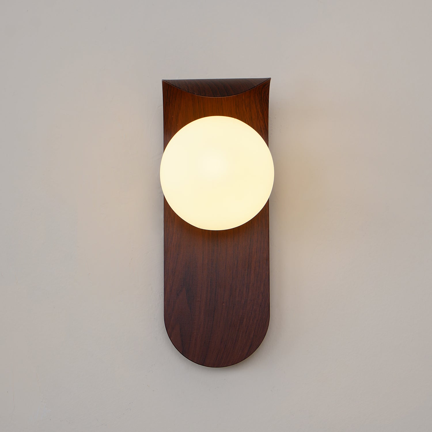 Exuro Indoor Wall Lamp Wood Color / Walnut Color | Fioriscas
