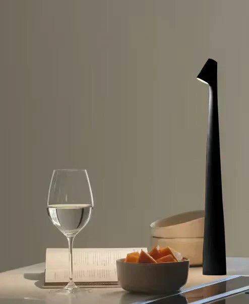LumaNord genopladelig bordlampe med varmt LED-lys til spisning og læsning