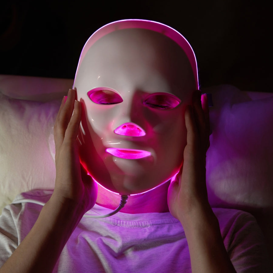 LuminaGlow vezeték nélküli LED-maszk | Professzionális fényterápia otthon, 10 perc alatt | Fioriscas